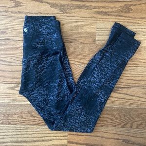 Size 4 Lulu leggings